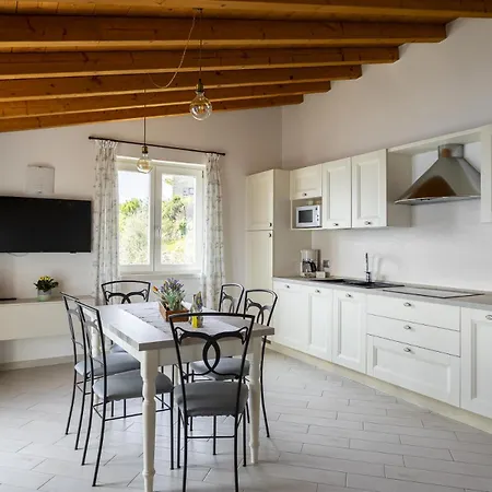 Melograno Daire Tignale